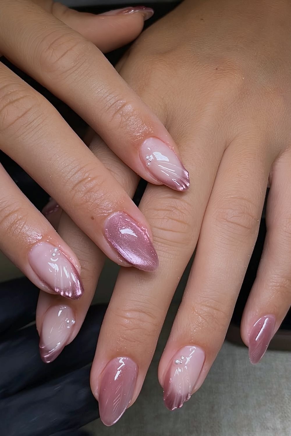 Mermaid cat eye nails in pink