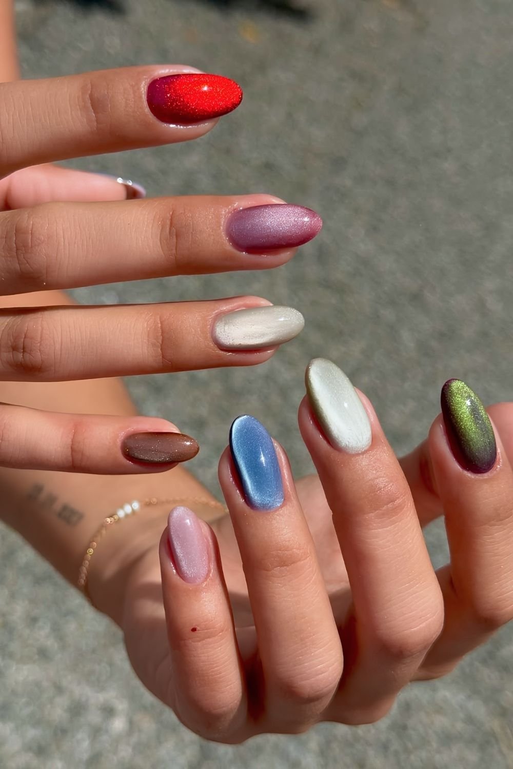 Skittle cat eye manicure