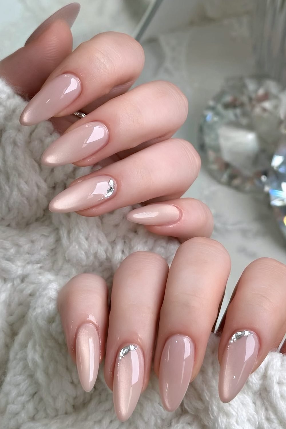 Champagne beige glass manicure with rhinestones