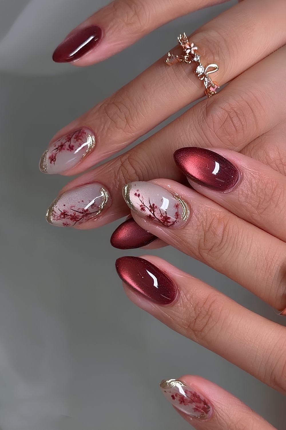 Floral glass nails in red and white