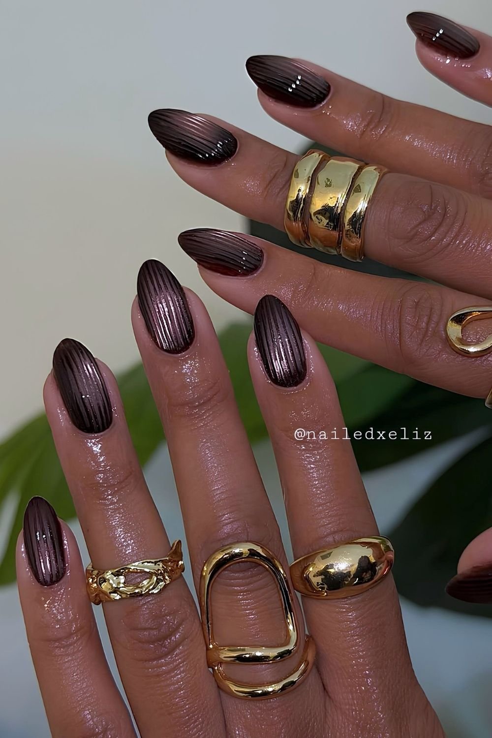Ice coffee ribbed glass nails
