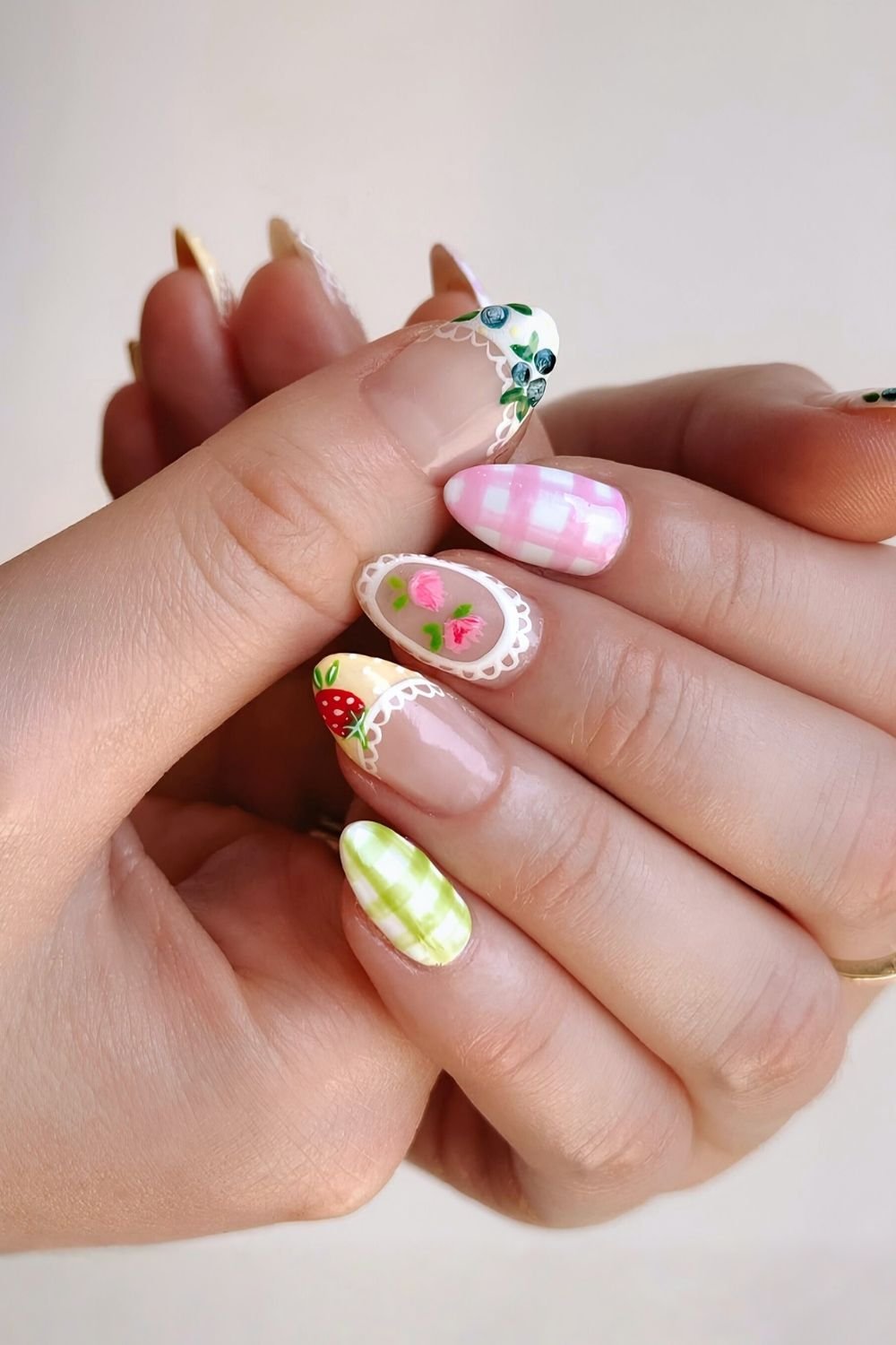 Picnic nails with gingham and lace patterns