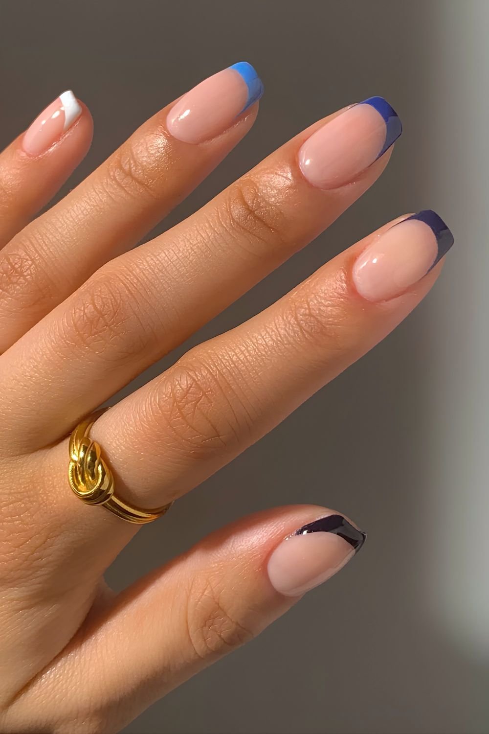 Blue gradient French manicure