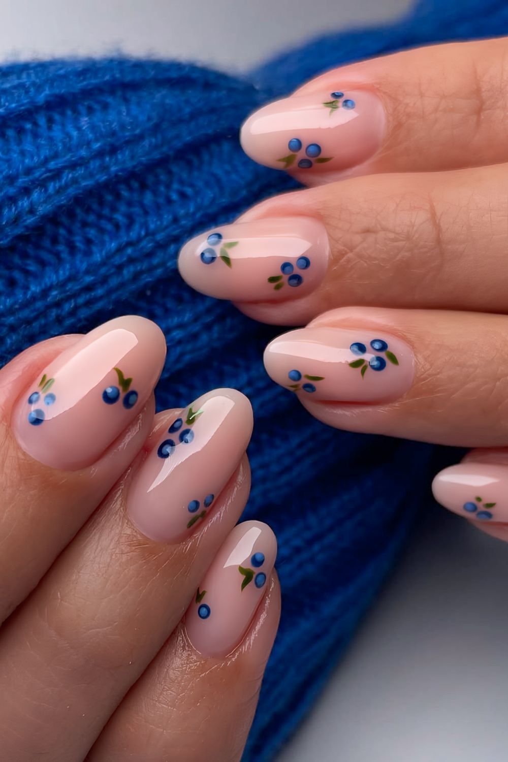 Glossy neitral blueberry nails