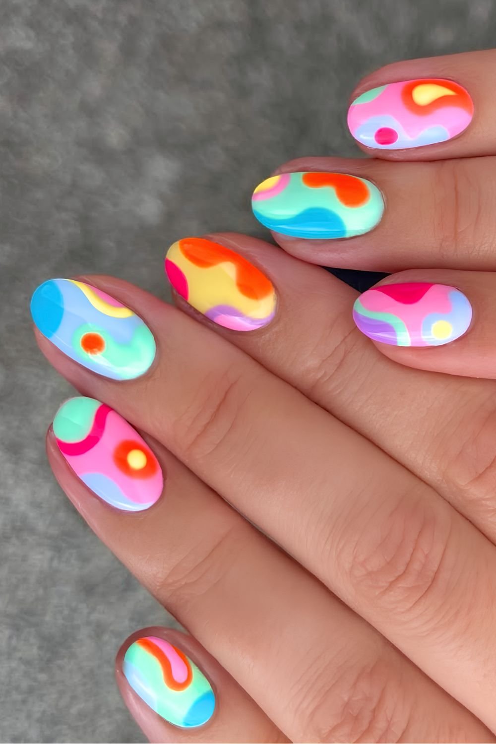 Short multicolor abstract nails