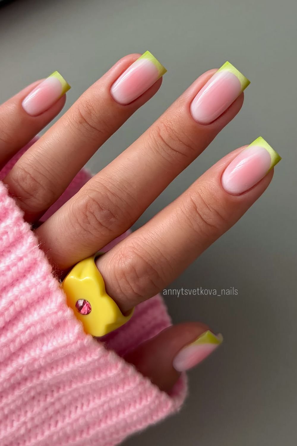 Green cat eye French tips with pink aura base