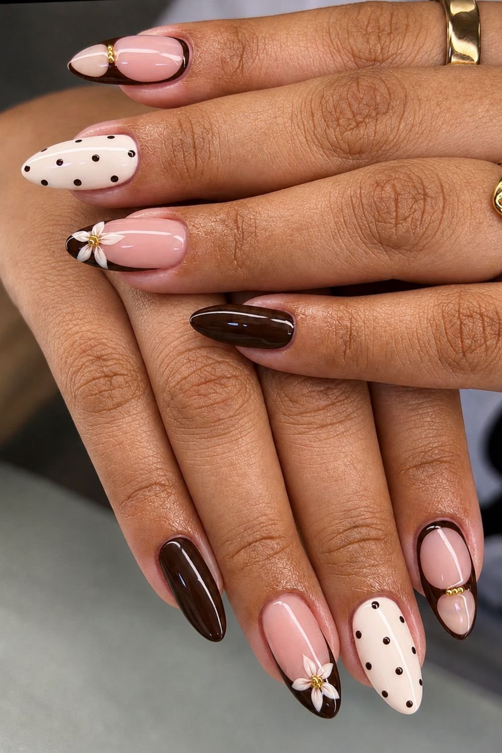 Brown and beige floral Mix-and-Match Nails