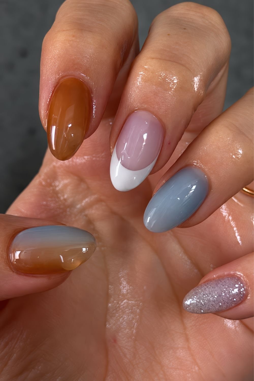Honey yellow, blue and white jelly nails