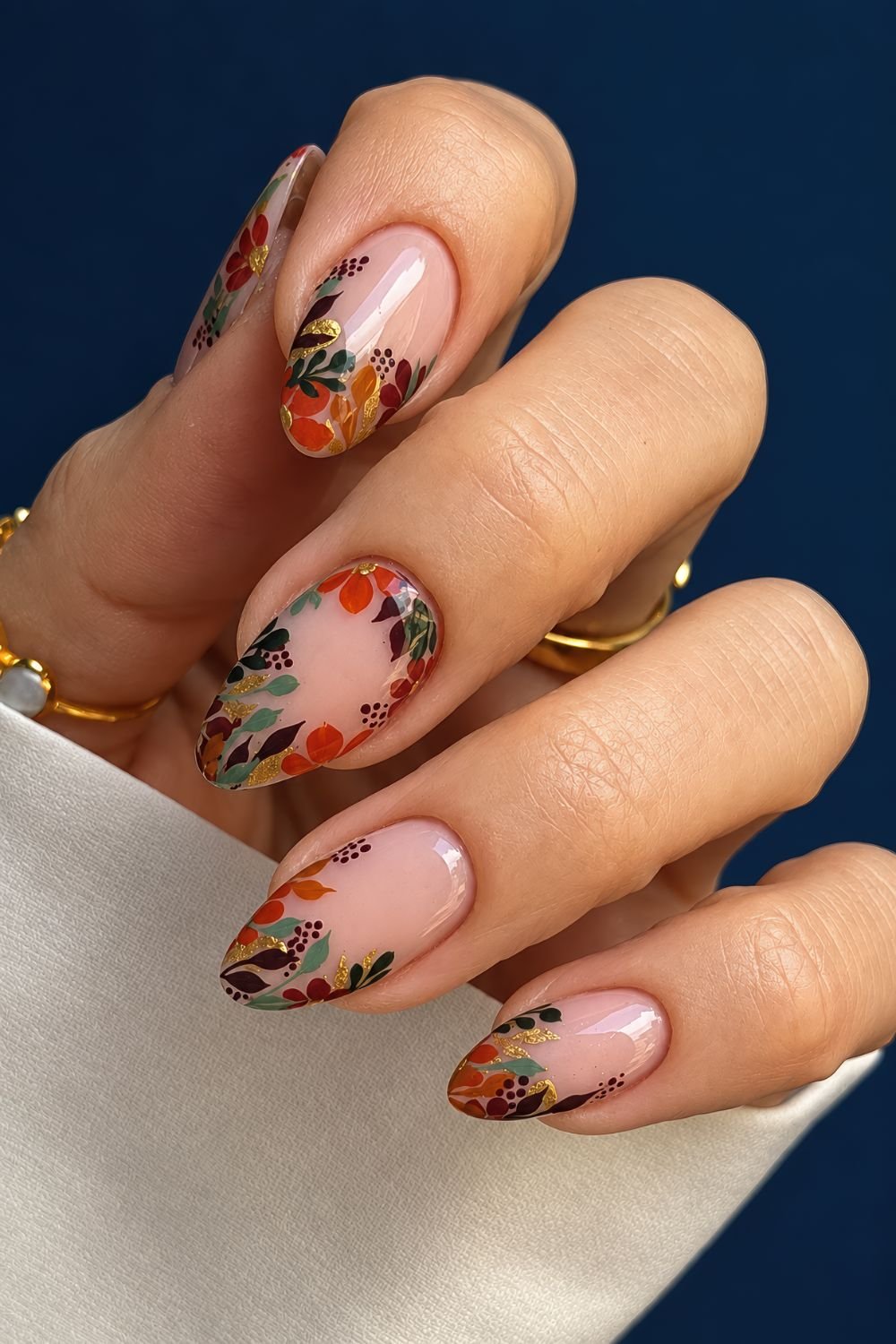 Leaf French nails in autumn colors